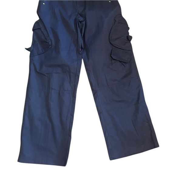 Forever 21 Cargo Utility Pants in Black size Small New with tags Goth Y2K - Picture 3 of 10